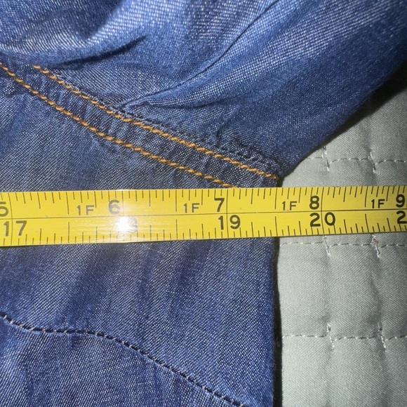 Veronica Beard Isabel top in cornflower. Size 8 EUC - Picture 8 of 12